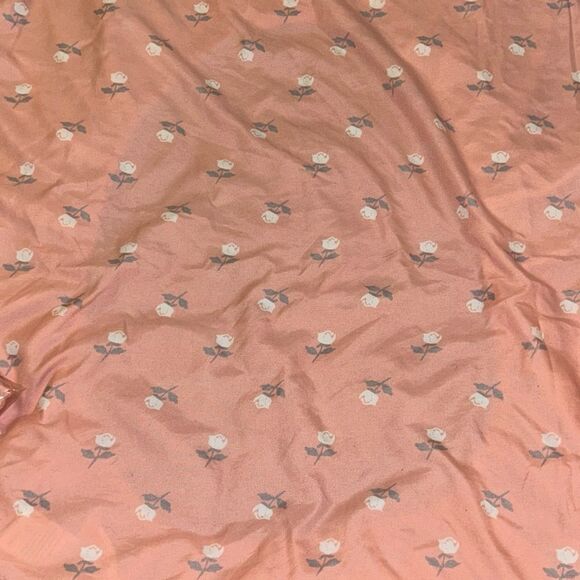 Used but in great condition- the peanutshell rose play yard pack and play sheet - Picture 2 of 4